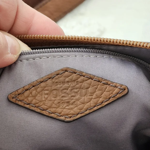 Fossil Brown Pebble Leather Crossbody Bag. Beautiful Bag - Picture 5 of 9